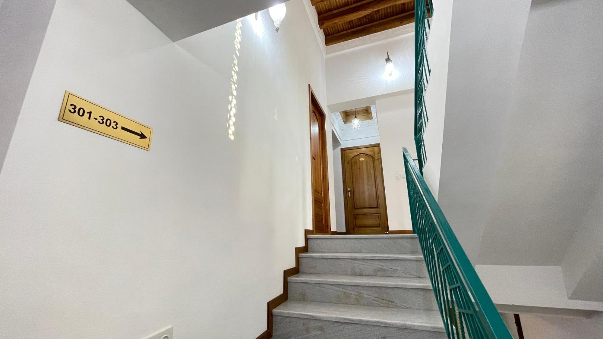 Mahbubakhon Guest House In Old City Buhara Exterior foto