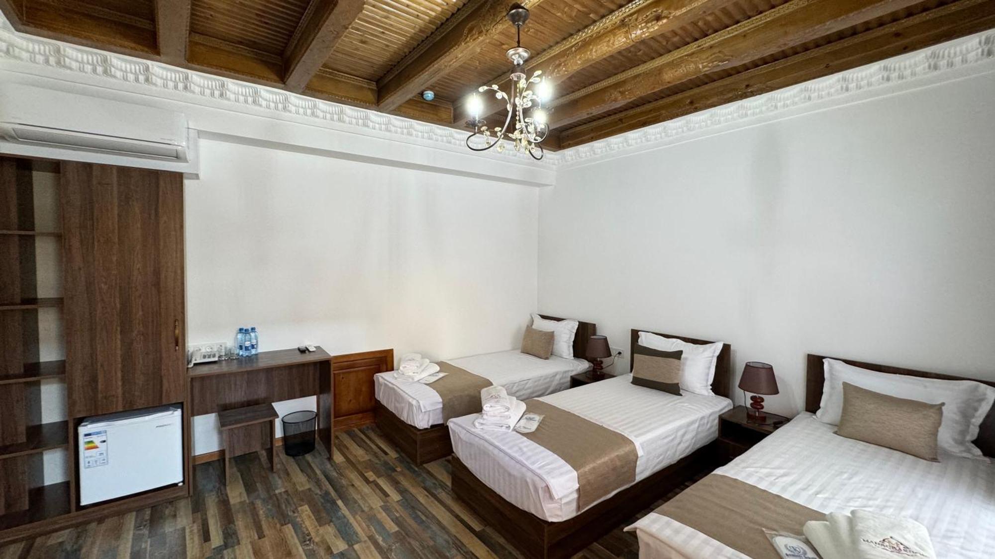 Mahbubakhon Guest House In Old City Buhara Exterior foto