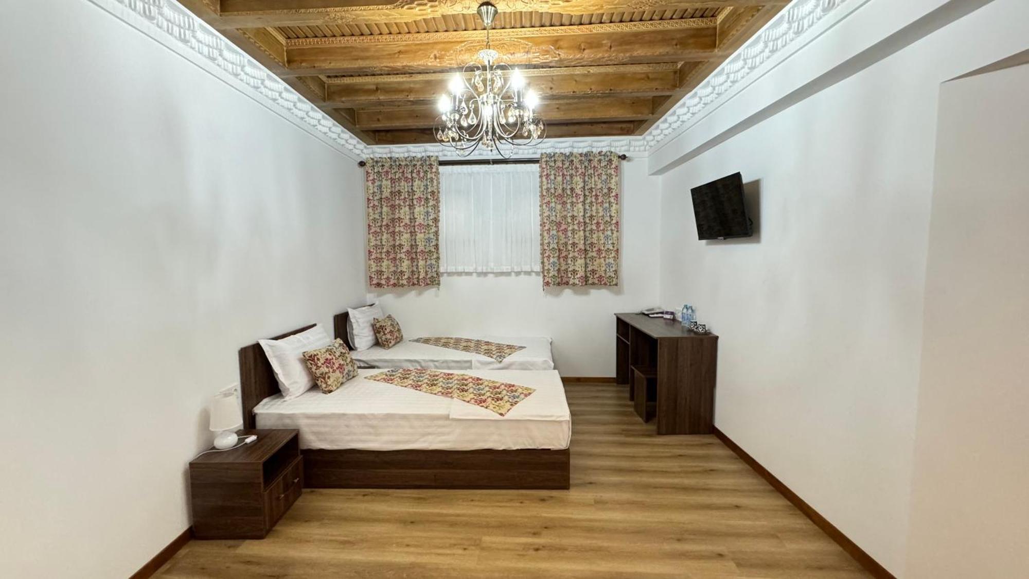 Mahbubakhon Guest House In Old City Buhara Exterior foto